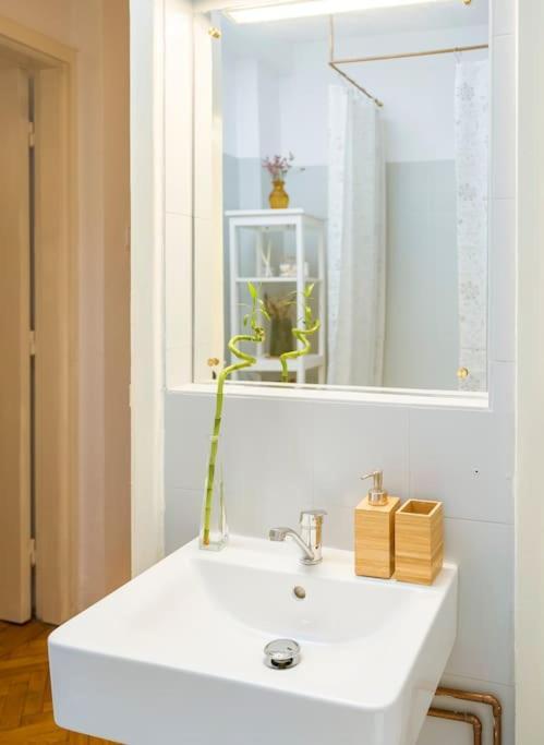Ultra-Central University Square Apartament Apartament Bucureşti Eksteriør bilde