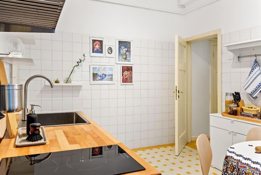 Ultra-Central University Square Apartament Apartament Bucureşti Eksteriør bilde